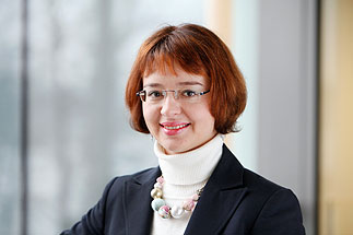Portrait: Rechtsanwältin Elena Dubovitskaya - Loschelder Rechtsanwälte, Köln