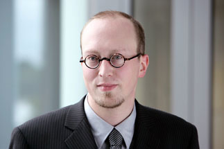 Portrait: Lawyer Felix Nebe, LL.M. - Loschelder Rechtsanwälte, Cologne
