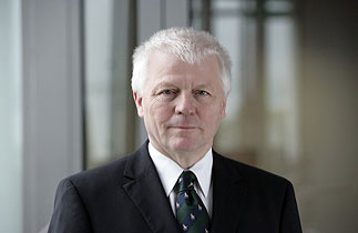 Portrait: Lawyer Dr. Michael Loschelder - Loschelder Rechtsanwälte, Cologne