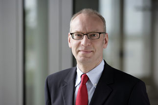 Portrait: Lawyer Dr. Raimund Schütz, Loschelder Rechtsanwälte, Cologne