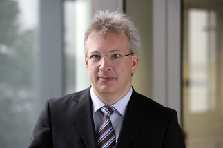 Portrait: Lawyer Dr. Thomas Schulte-Beckhausen, Loschelder Rechtsanwälte, Cologne
