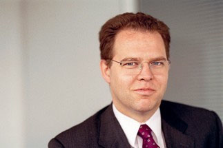 Portrait: Lawyer Dr. Walter Klein - Loschelder Rechtsanwälte, Cologne